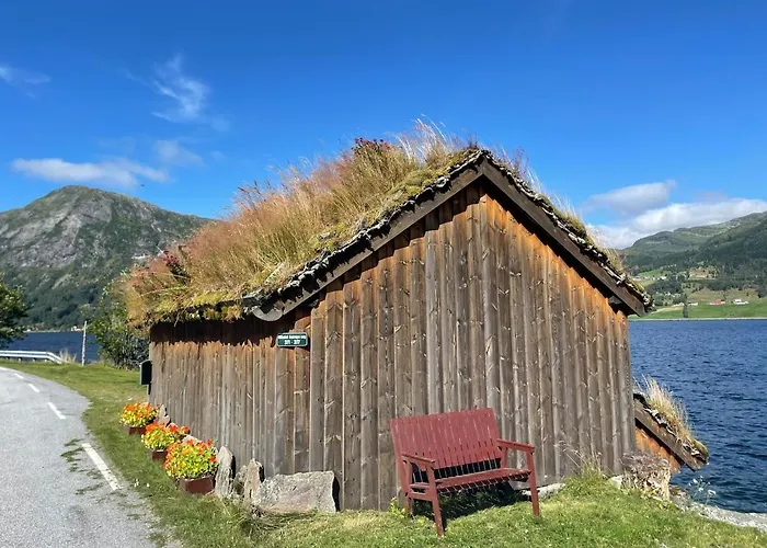 Semesterbostad Urastova Vassenden